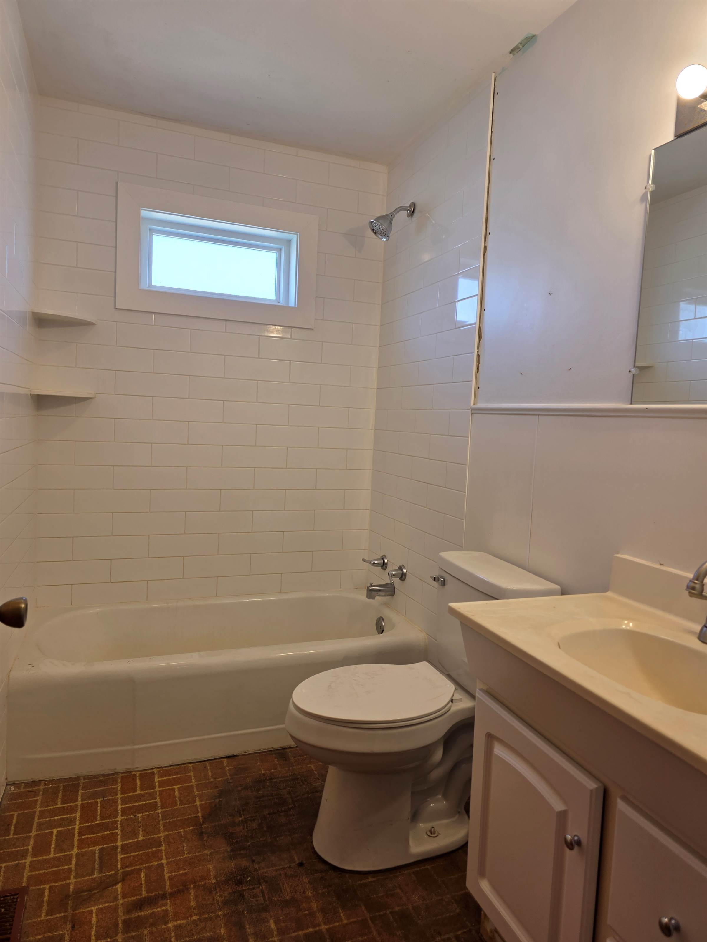 697 W Denneys Rd, Dover, DE 19904