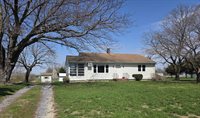 697 W Denneys Rd, Dover, DE 19904
