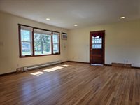 697 W Denneys Rd, Dover, DE 19904