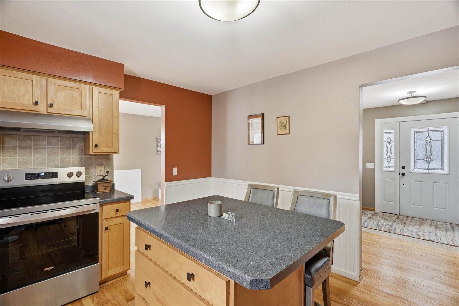 1611 N Broadway Avenue, Marshfield, WI 54449