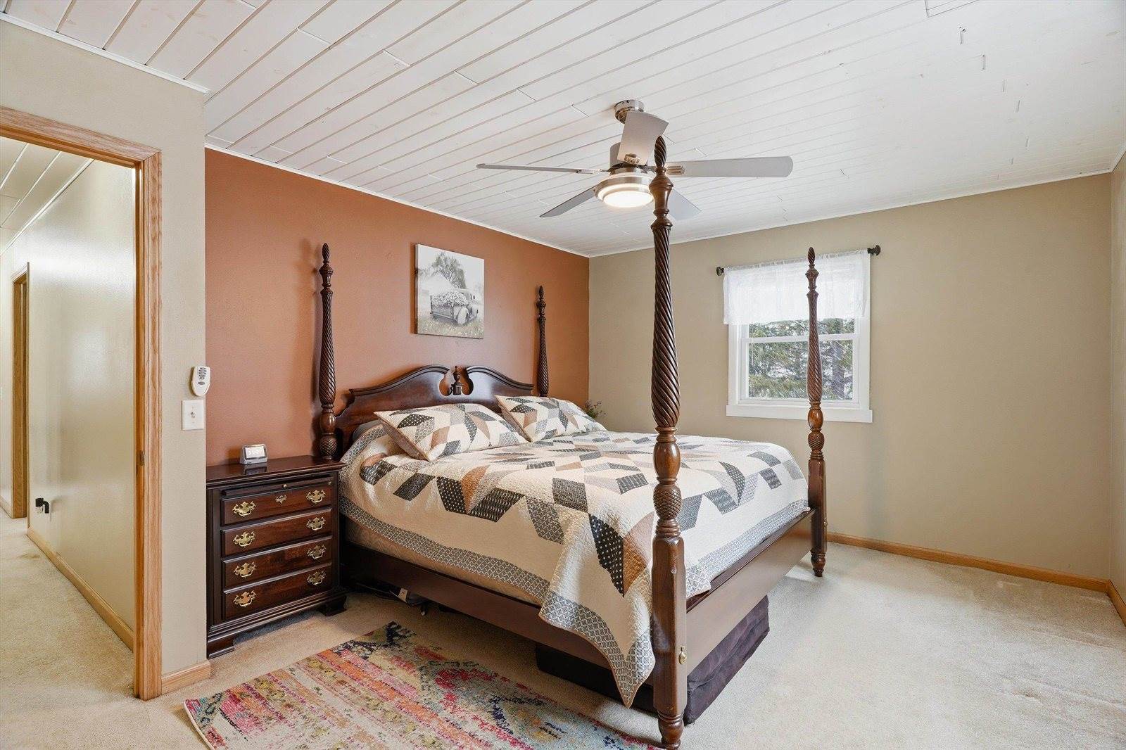 1611 N Broadway Avenue, Marshfield, WI 54449