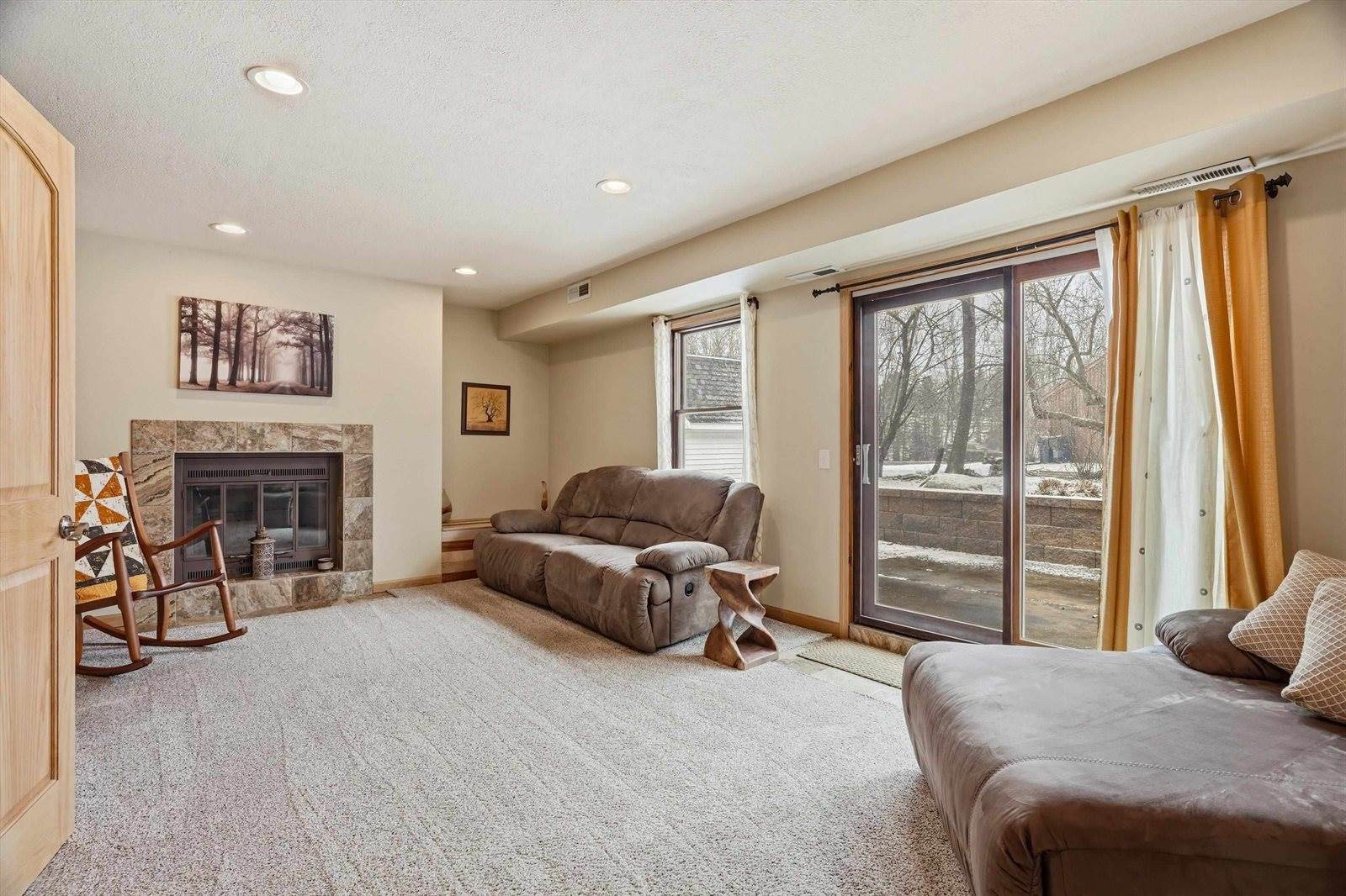 1611 N Broadway Avenue, Marshfield, WI 54449