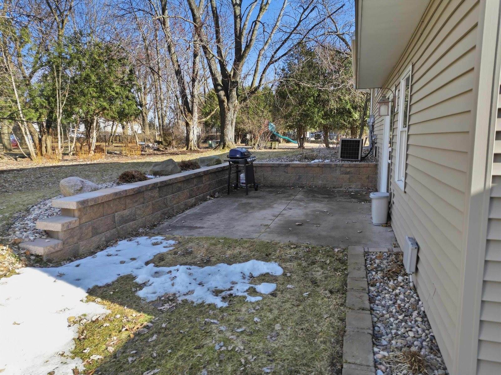 1611 N Broadway Avenue, Marshfield, WI 54449