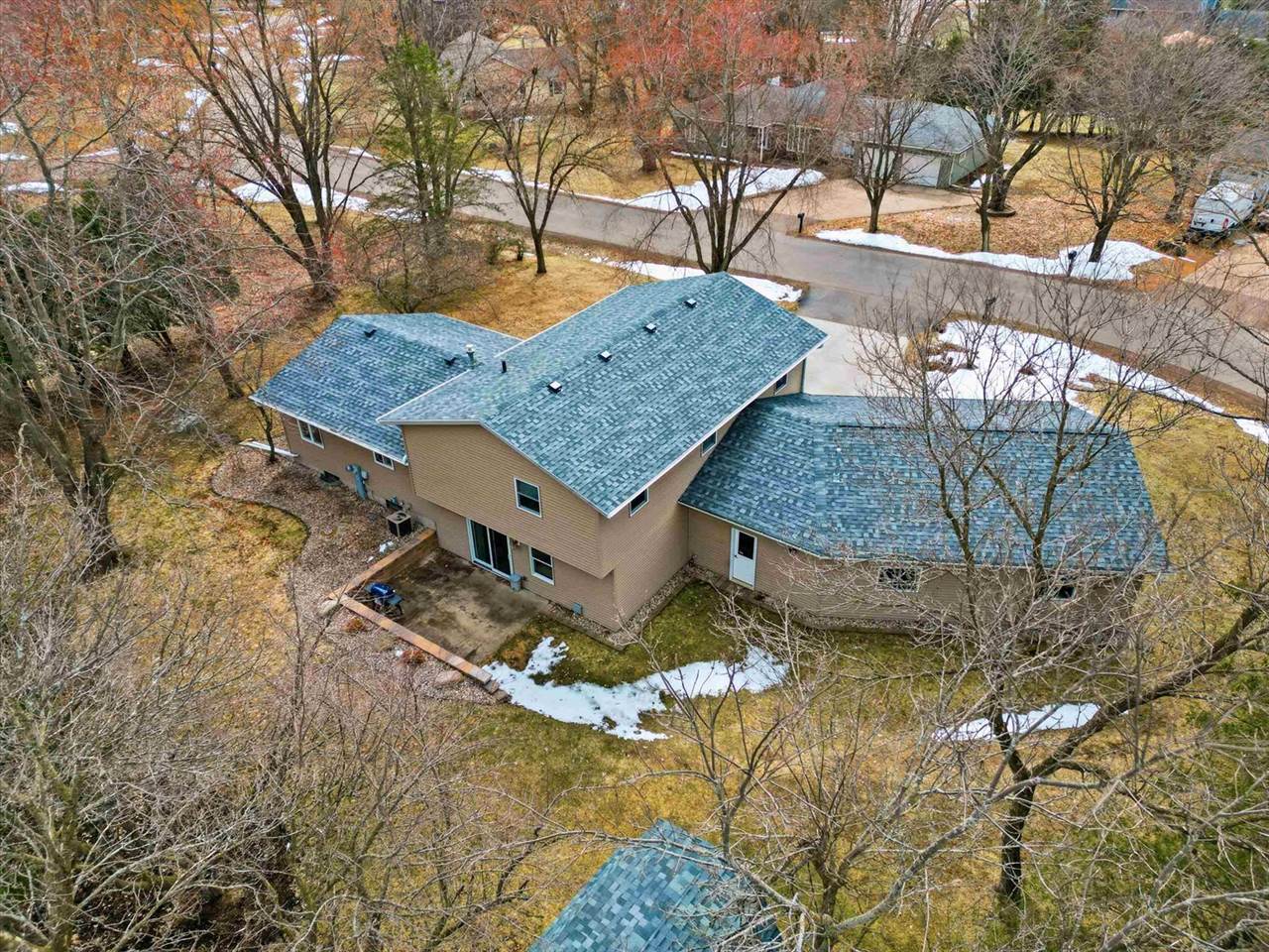 1611 N Broadway Avenue, Marshfield, WI 54449