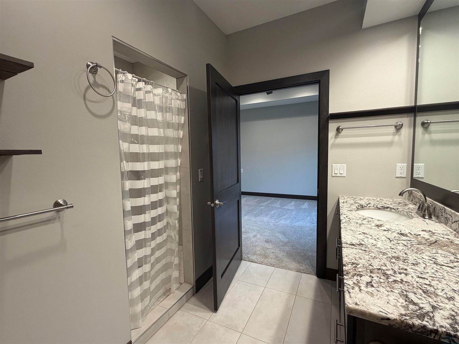 640 S 9th St, Akron, IA 51001