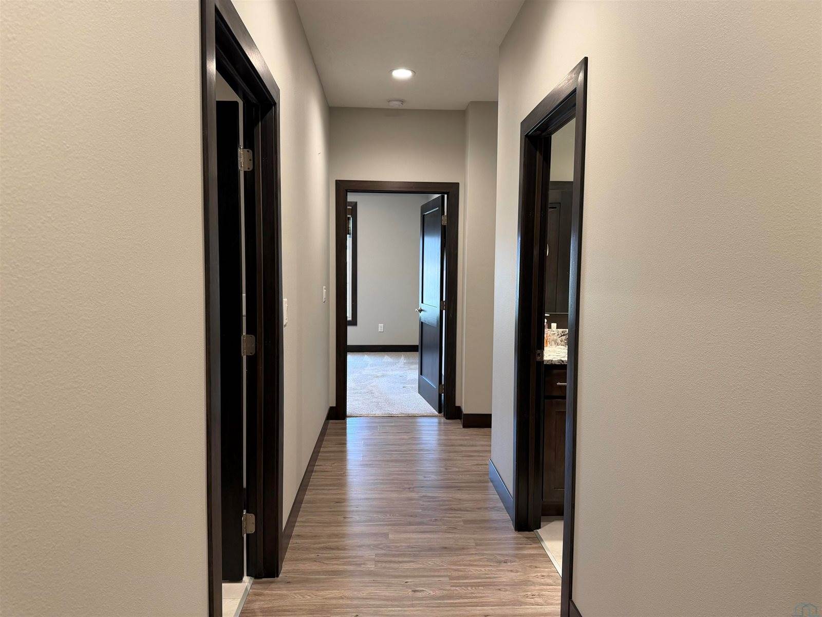 640 S 9th St, Akron, IA 51001