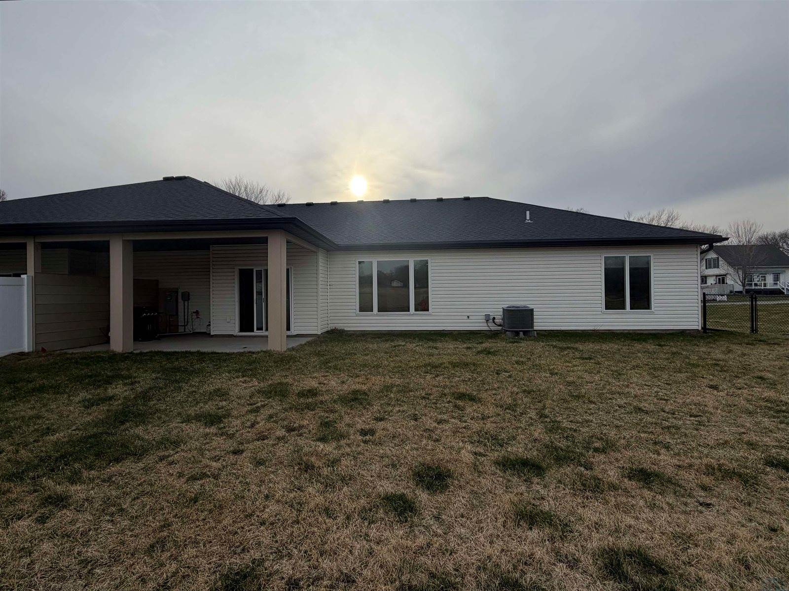 640 S 9th St, Akron, IA 51001