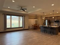 640 S 9th St, Akron, IA 51001