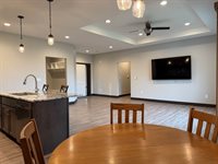 640 S 9th St, Akron, IA 51001