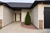 640 S 9th St, Akron, IA 51001