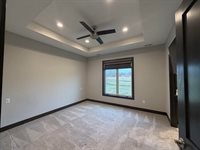 640 S 9th St, Akron, IA 51001