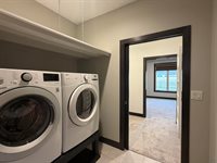 640 S 9th St, Akron, IA 51001