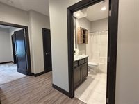 640 S 9th St, Akron, IA 51001