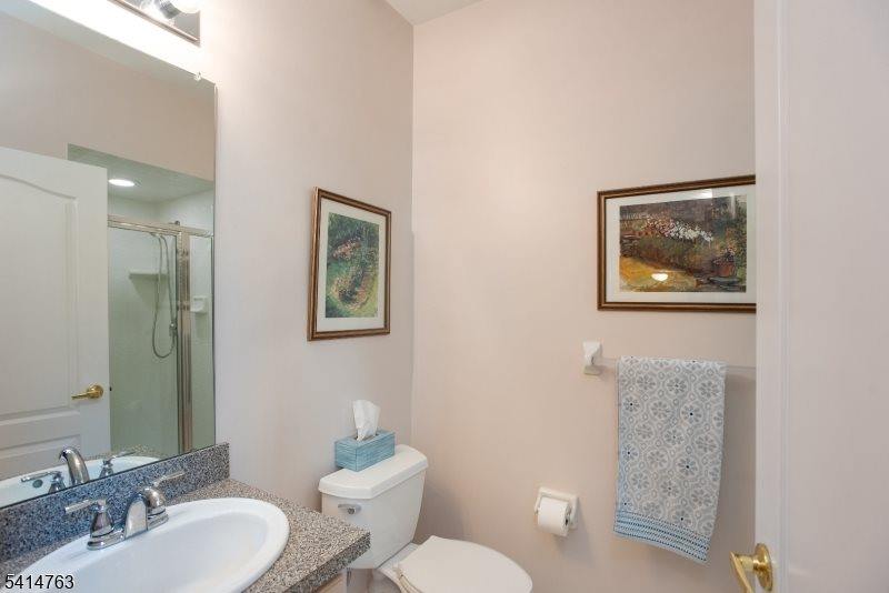 2 Ridge Rd, Green Brook Township, NJ 08812