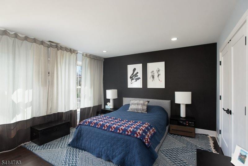 2 Ridge Rd, Green Brook Township, NJ 08812