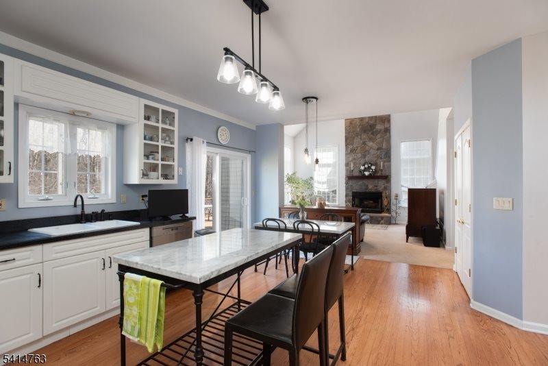 2 Ridge Rd, Green Brook Township, NJ 08812