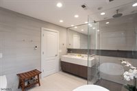 2 Ridge Rd, Green Brook Township, NJ 08812