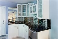 2 Ridge Rd, Green Brook Township, NJ 08812