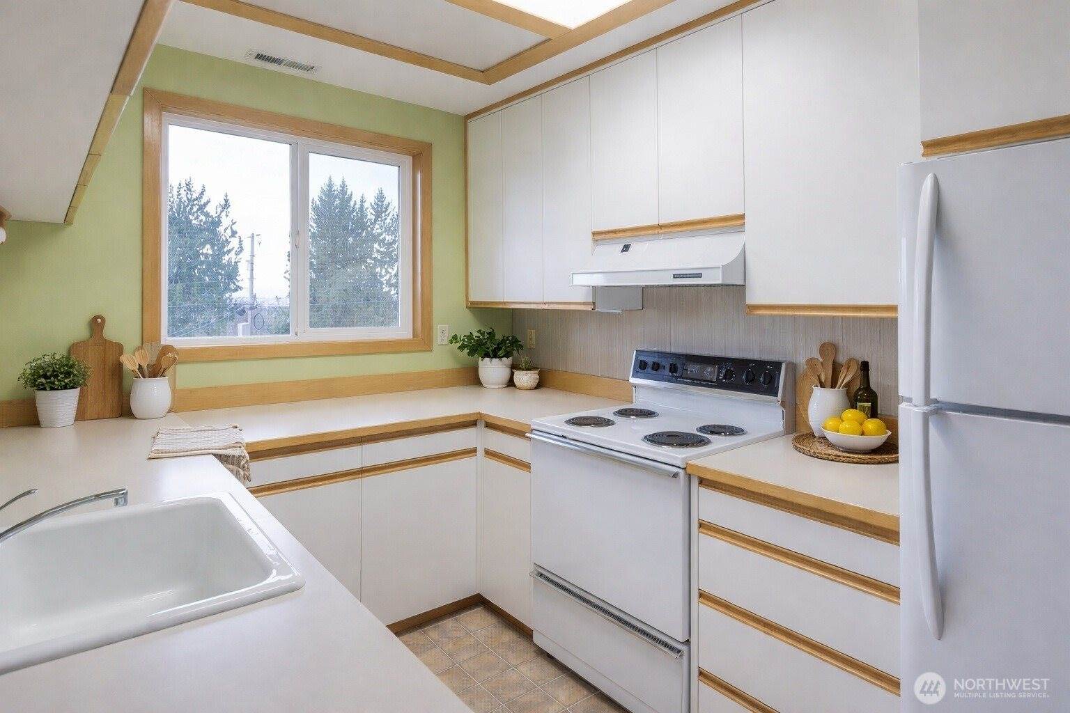 17290 Soundview Road, Mount Vernon, WA 98274