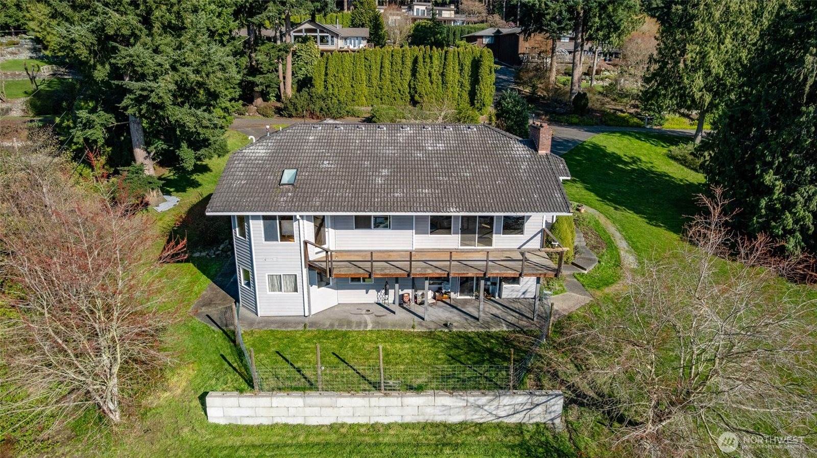 17290 Soundview Road, Mount Vernon, WA 98274