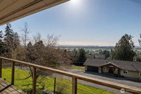17290 Soundview Road, Mount Vernon, WA 98274
