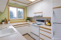 17290 Soundview Road, Mount Vernon, WA 98274