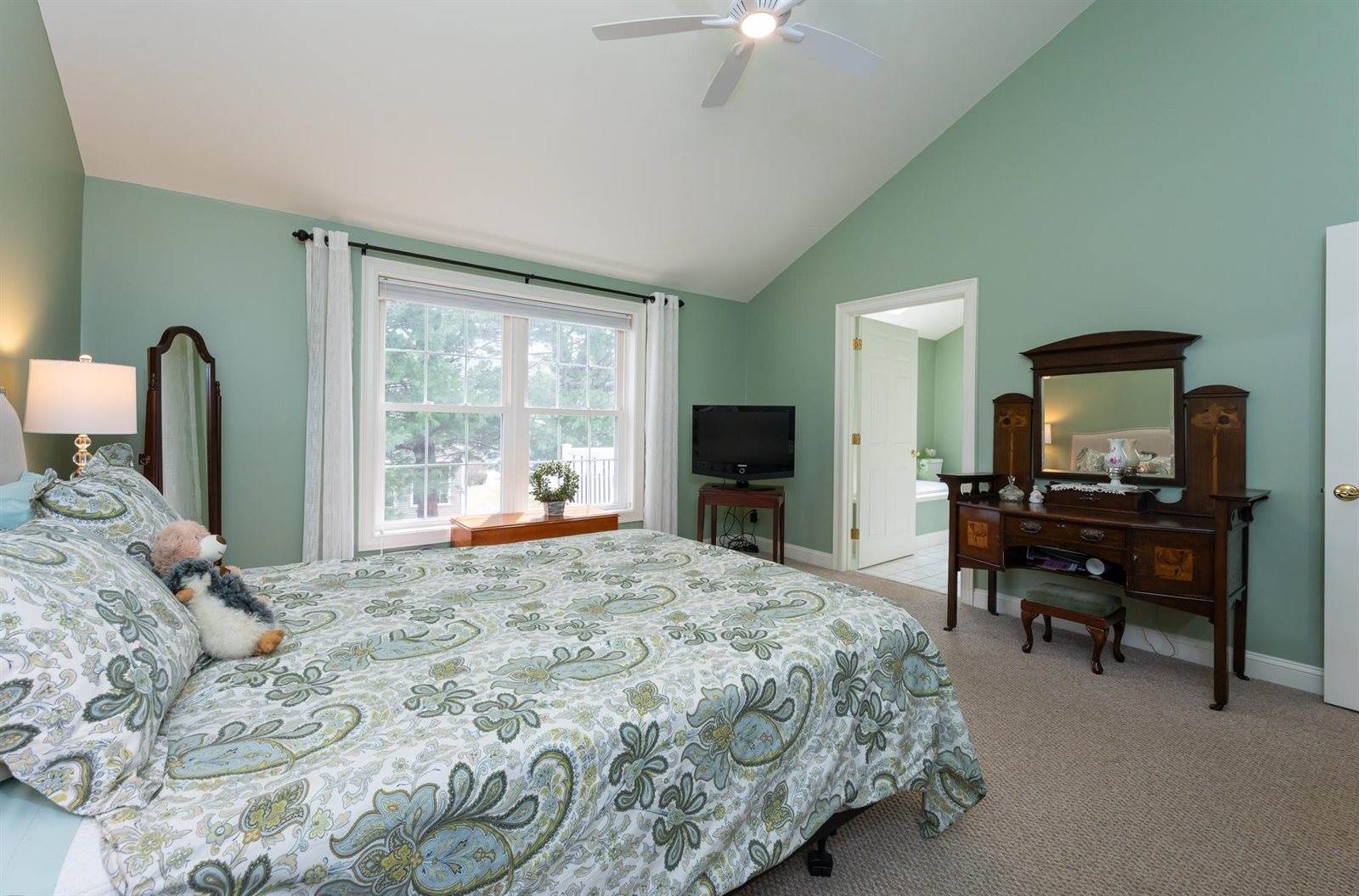 33 Hampton Meadows, Hampton, NH 03842