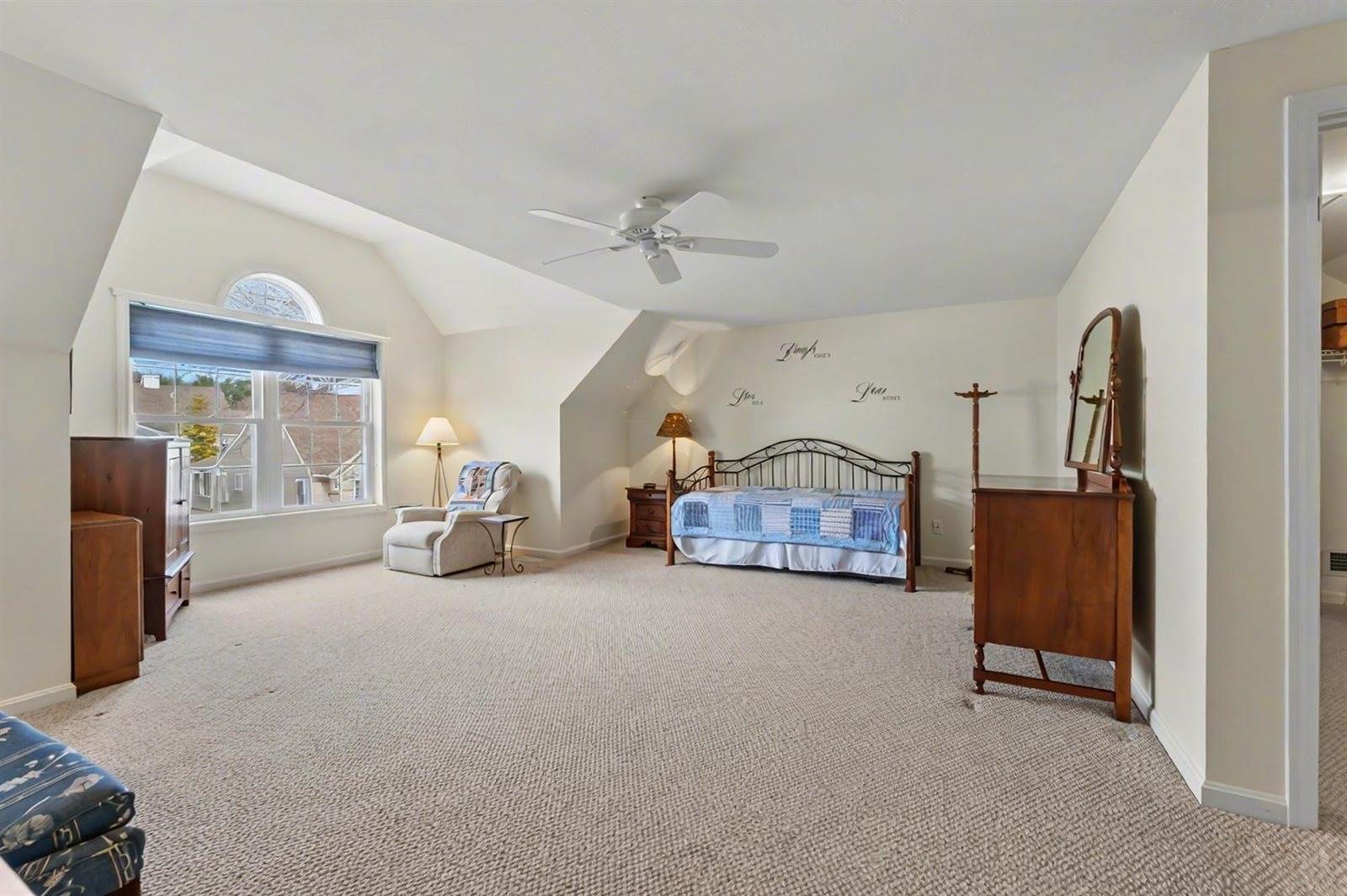 33 Hampton Meadows, Hampton, NH 03842