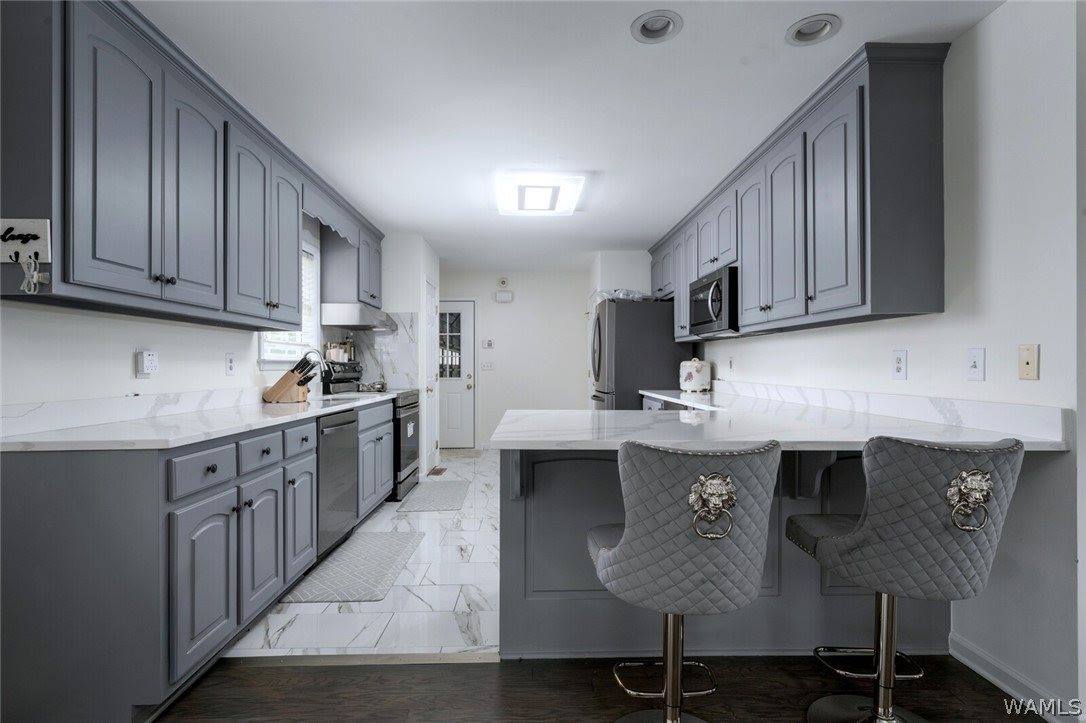 17020 Stonecliff Drive, Northport, AL 35475