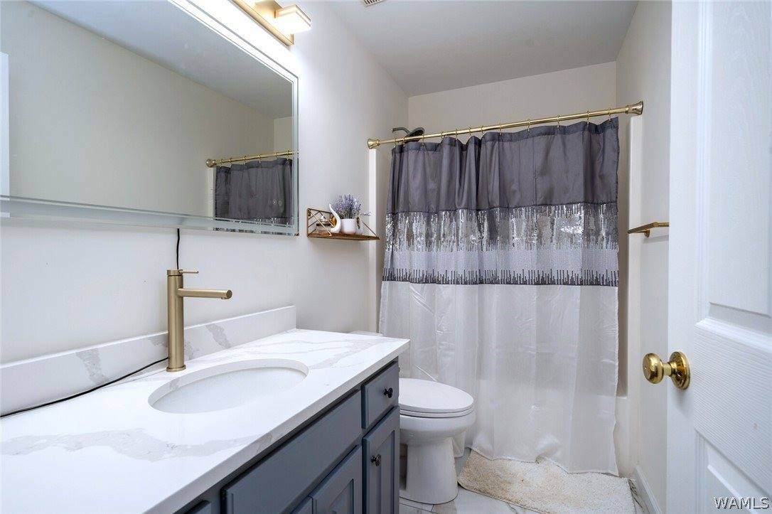 17020 Stonecliff Drive, Northport, AL 35475