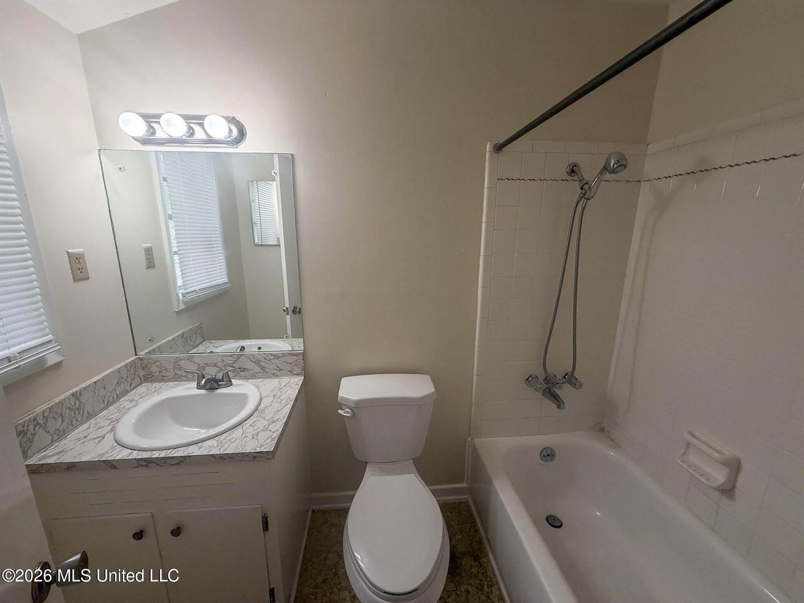 242 Shiloh Drive, Jackson, MS 39212