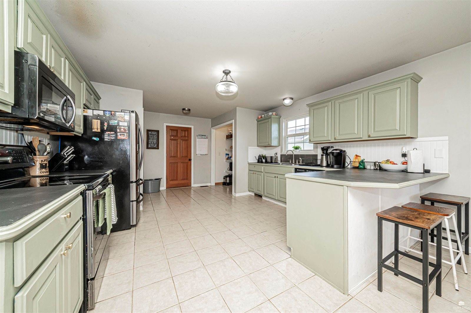 4044 Bald Eagle Drive, Manhattan, KS 66502