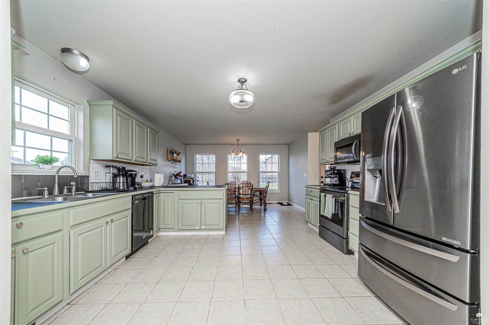 4044 Bald Eagle Drive, Manhattan, KS 66502