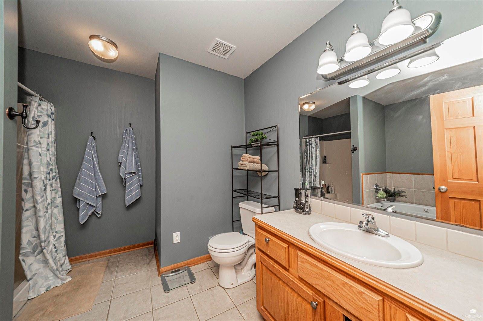 4044 Bald Eagle Drive, Manhattan, KS 66502