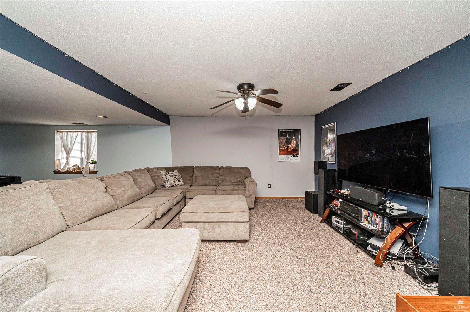 4044 Bald Eagle Drive, Manhattan, KS 66502