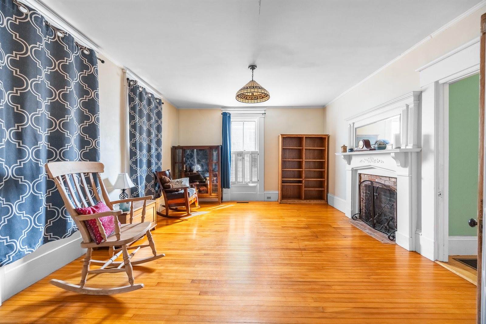 216 Center Street, Bangor, ME 04401