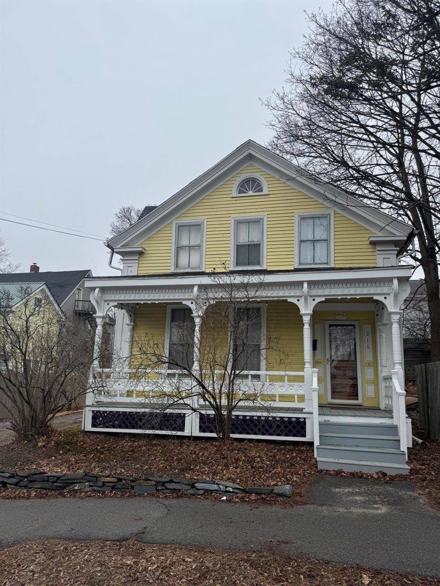 216 Center Street, Bangor, ME 04401