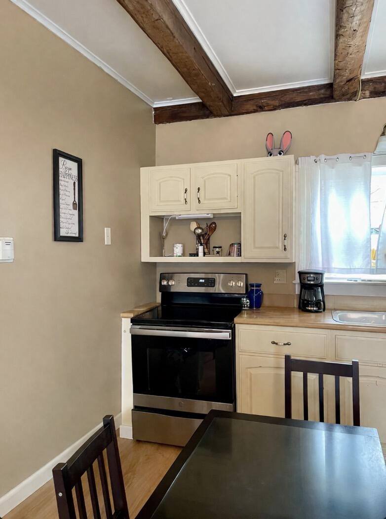 173 Main Street, Unity, ME 04988