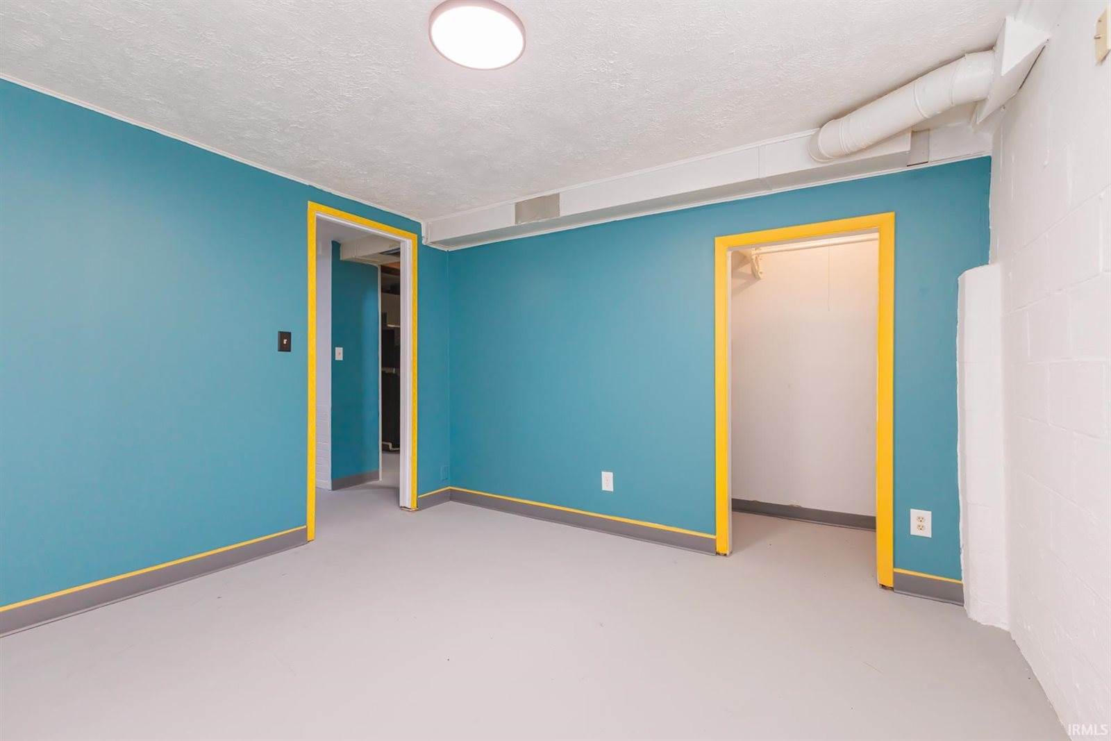 212 N Bittersweet Lane, Muncie, IN 47304