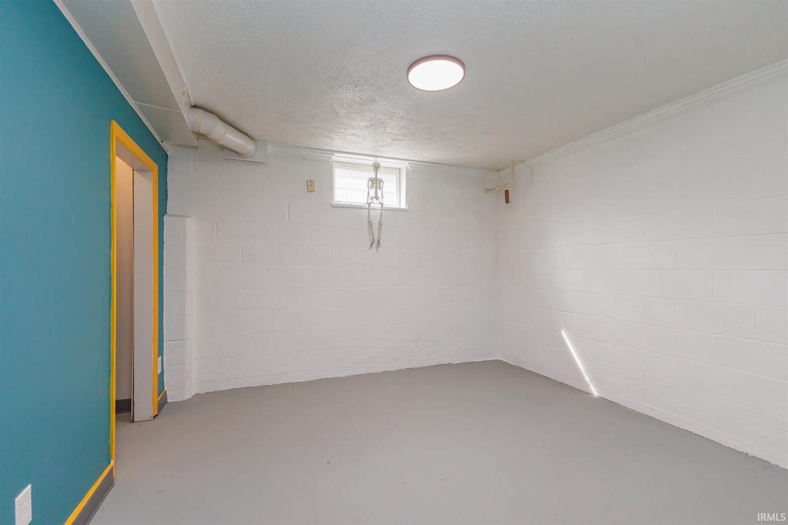 212 N Bittersweet Lane, Muncie, IN 47304