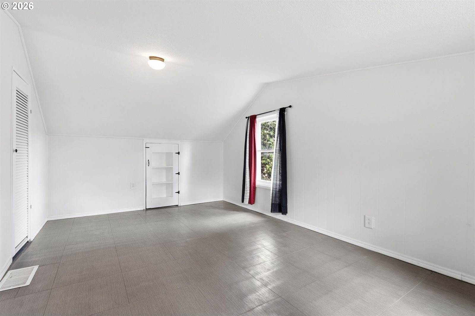 7930 SE Overland St, Milwaukie, OR 97222