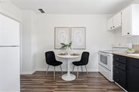 7930 SE Overland St, Milwaukie, OR 97222