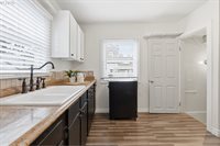 7930 SE Overland St, Milwaukie, OR 97222