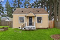7930 SE Overland St, Milwaukie, OR 97222