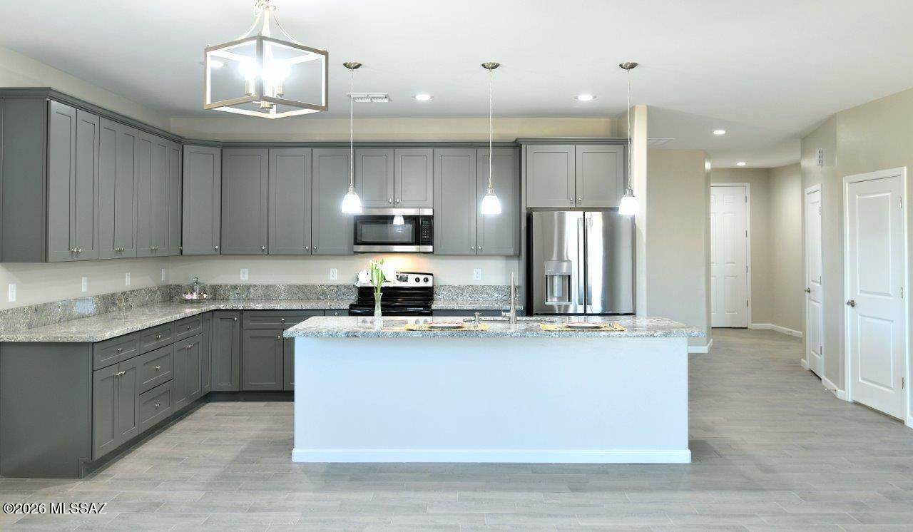 1091 North Vail View Road, Vail, AZ 85641