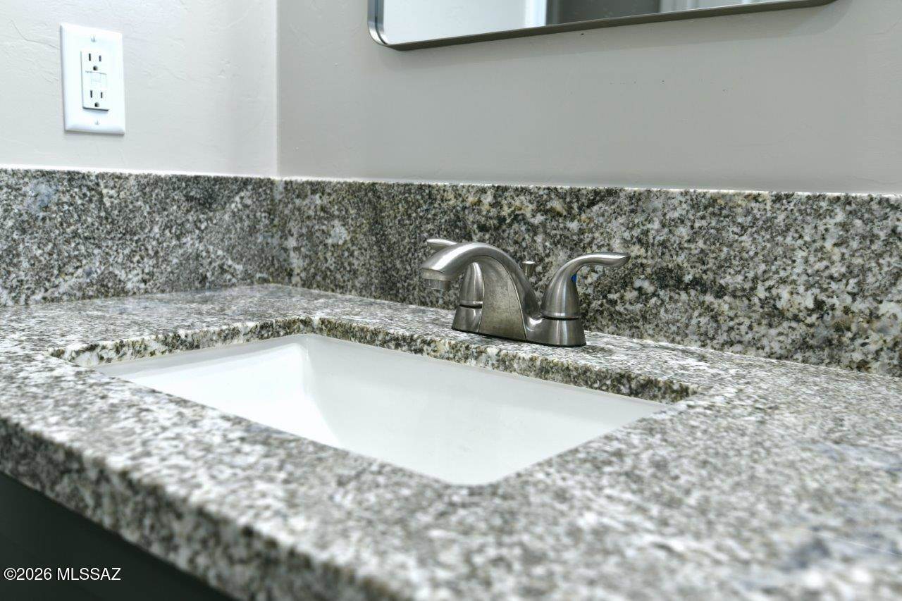 1091 North Vail View Road, Vail, AZ 85641