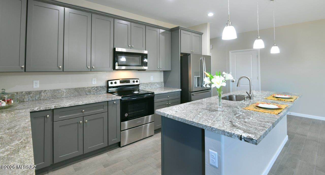 1091 North Vail View Road, Vail, AZ 85641