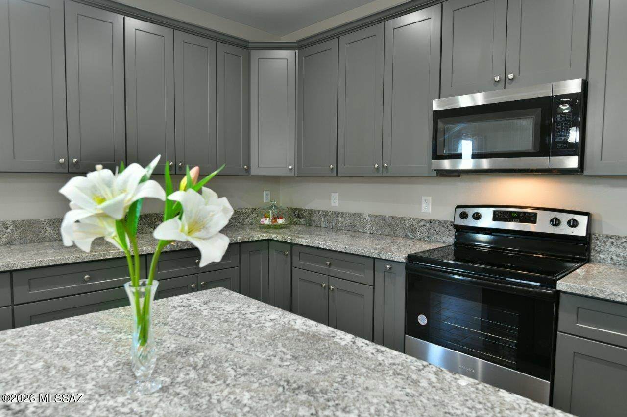 1091 North Vail View Road, Vail, AZ 85641