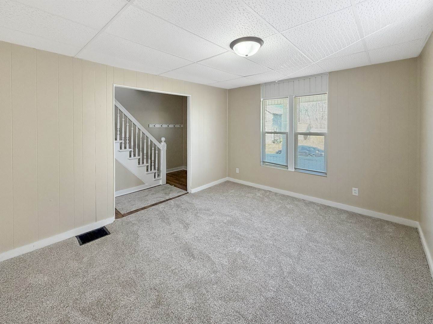 407 East Winneshiek Street, Freeport, IL 61032