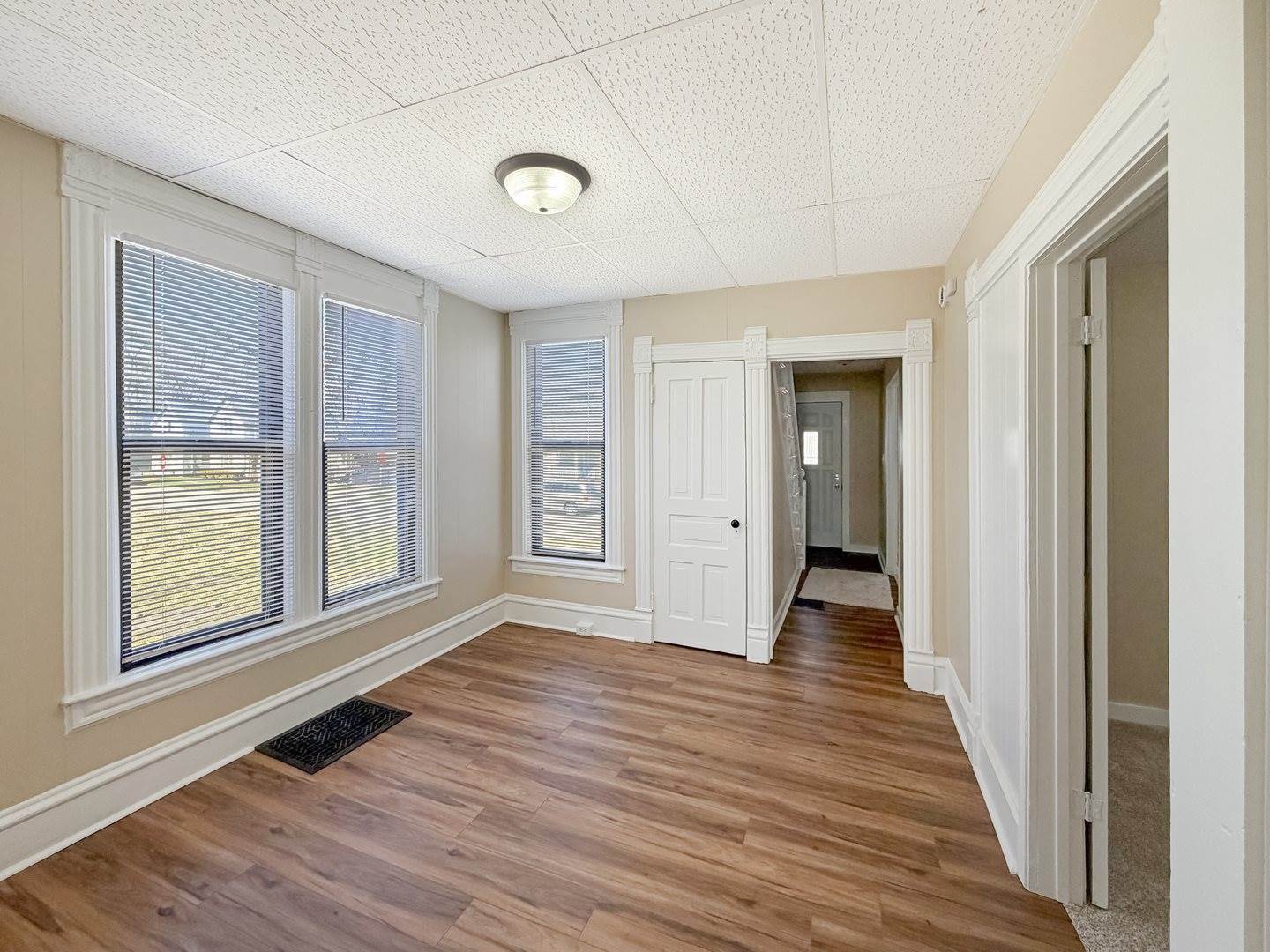 407 East Winneshiek Street, Freeport, IL 61032